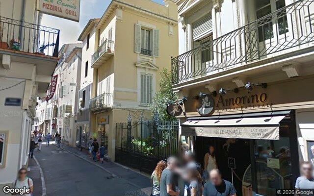 Façade : 45 rue de la Republique 6600 Antibes, Antibes