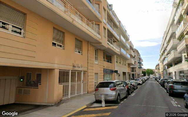Façade : 18 avenue Mirabeau 6600 Antibes, Antibes